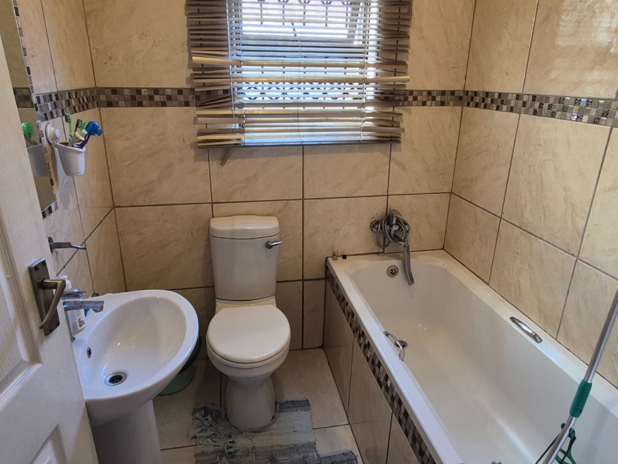 3 Bedroom Property for Sale in Kwadwesi Eastern Cape